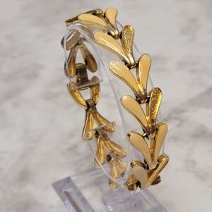 VTG 40s Pink Enamel & Gold Tone Bracelet Leaf Foldover Clasp‎ Art Deco 7" Gift